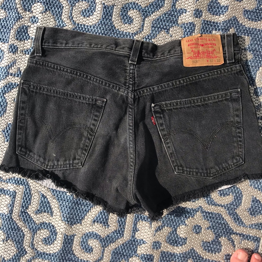 Levi’s Cut Off Black Shorts